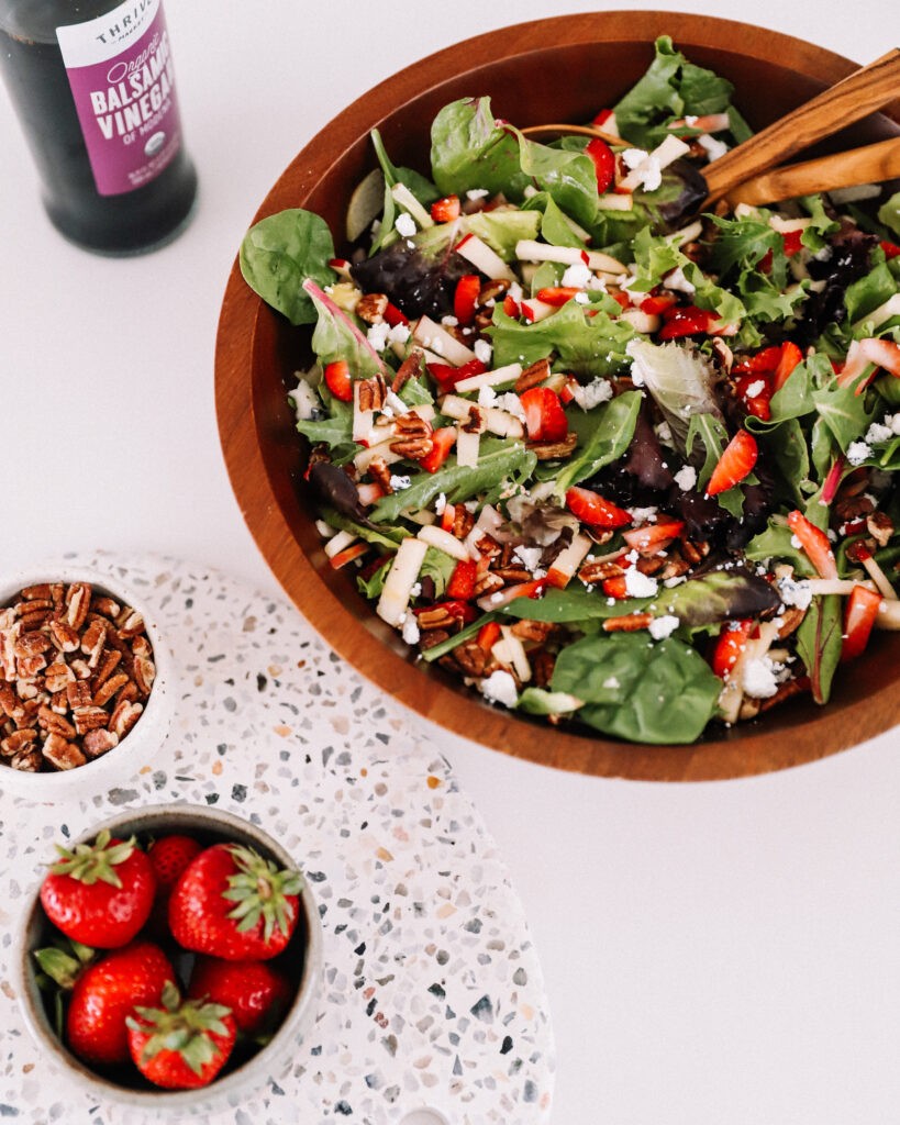 Asinart Özel Salatası ve Vazgeçilmez Burgerleri: Evde Mükemmel Lezzet