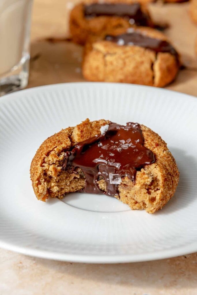 Peanut Butter Blossoms: Çikolata Öpücüklü Fıstık Ezmesi Rüyası