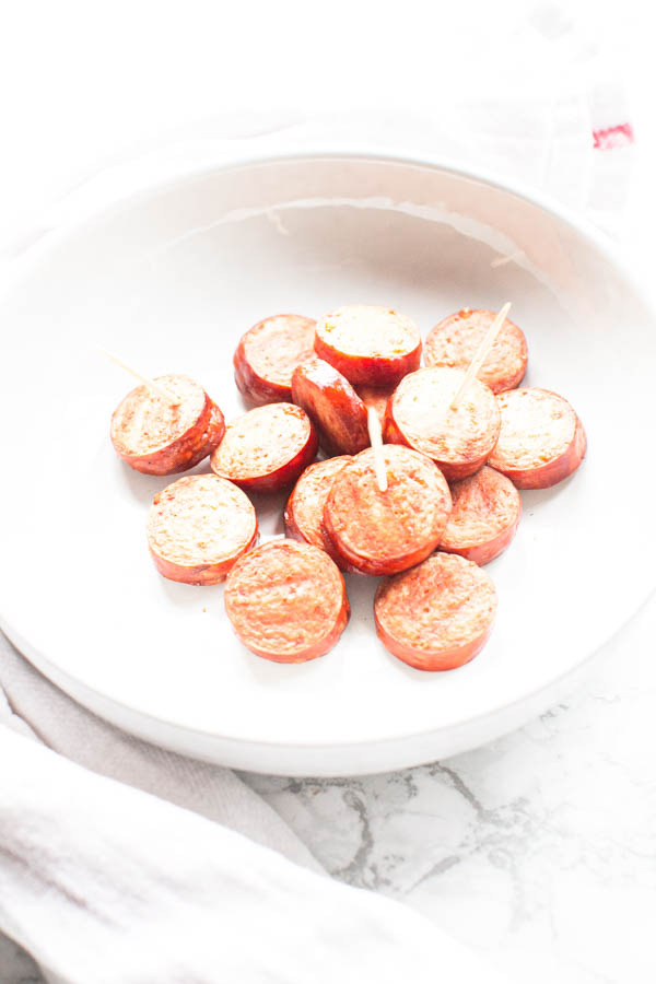 Air Fryer smoked sausage in a white bowl