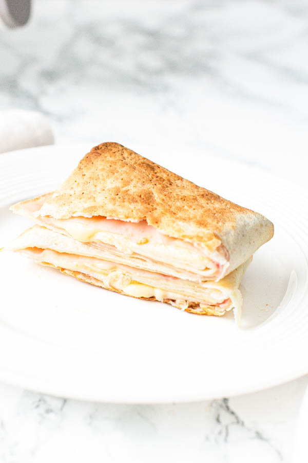 2 tortilla tosti in Air Fryer