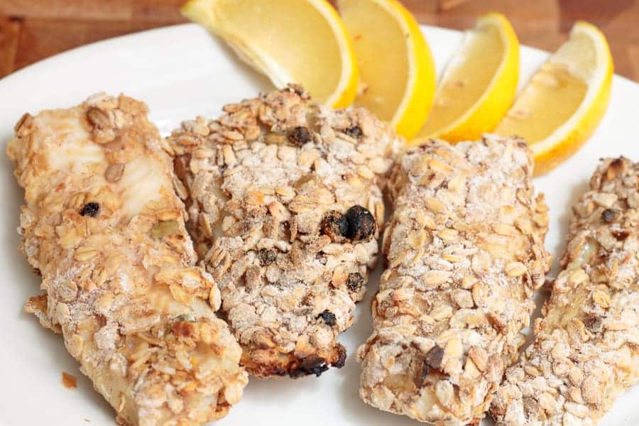 baked oat-crusted cod fillets