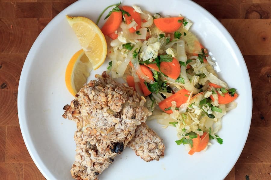 baked oat-crusted cod fillets