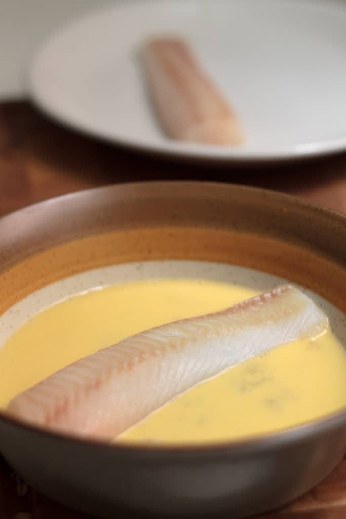 baked oat-crusted cod fillets