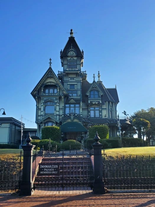 Gorgeous historic house with a gate for Tigomar Club