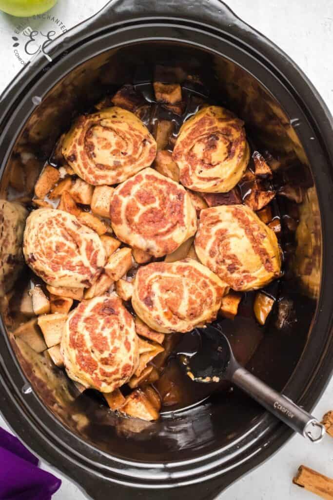 Slow Cooker Apple Cobbler