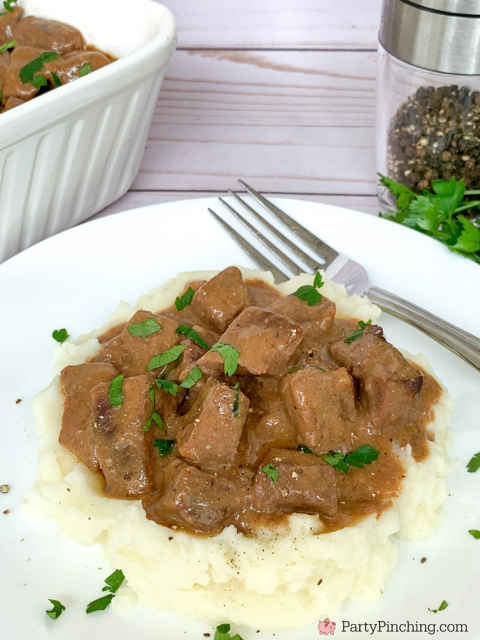 No peek beef tips, best easy no peek beef tips, 4 ingredient recipe meal beef tips, easy no prep meals, dump and go meals, easy comfort food beef tips, easy family kid friendly meals, 5 minute prep meals