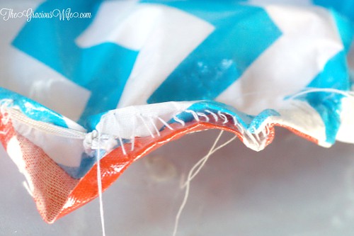 How to Make Washable Reusable Bowl Covers tutorial- a DIY sewing project perfect for summer, picnics, and cookouts. These bowl covers are washable, reusable, and even reversible. These DIY Bowl Covers are so cute! Definitely making them for our potlucks!