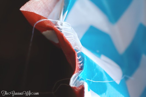 How to Make Washable Reusable Bowl Covers tutorial- a DIY sewing project perfect for summer, picnics, and cookouts. These bowl covers are washable, reusable, and even reversible. These DIY Bowl Covers are so cute! Definitely making them for our potlucks!