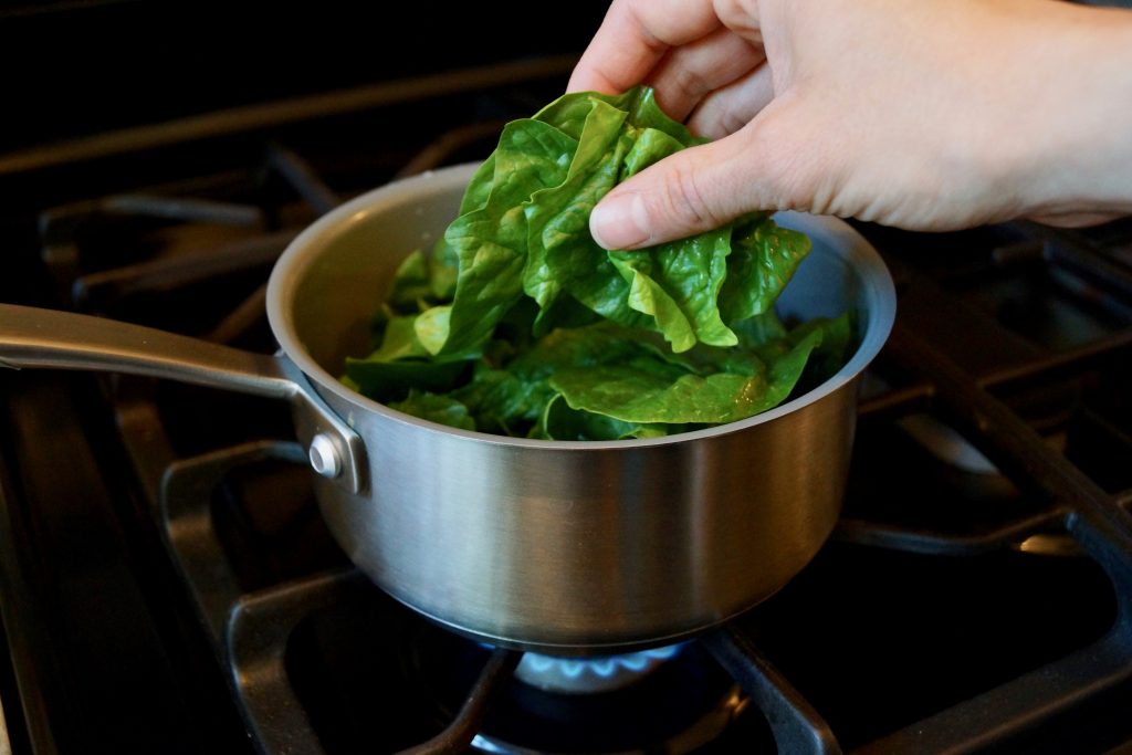 Steaming spinach