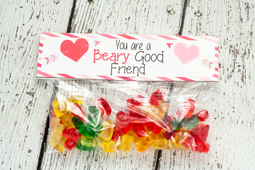 Free Printable Gummy Bear Valentines for Kids - Free Printable Gummy Bear Valentines that are easy to put together and perfect for kids to hand out at their school Valentine's Day party.