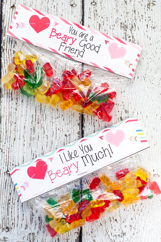 Free Printable Gummy Bear Valentines for Kids - Free Printable Gummy Bear Valentines that are easy to put together and perfect for kids to hand out at their school Valentine's Day party.