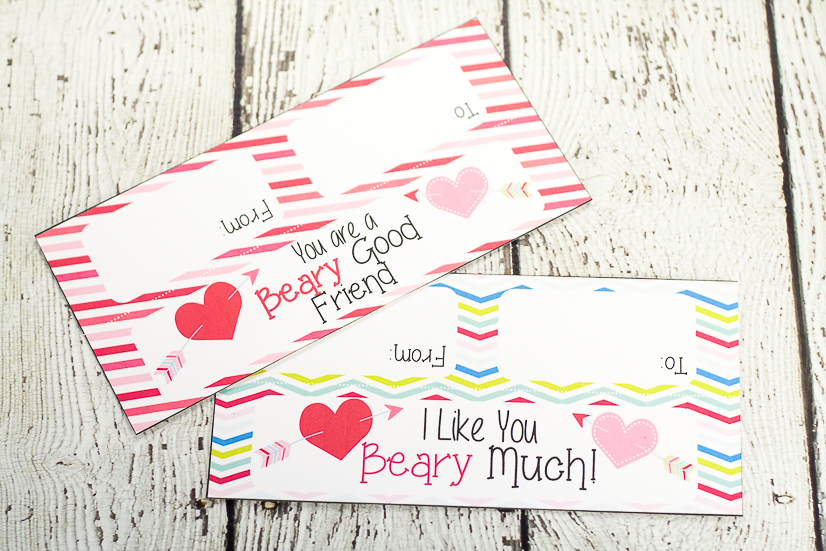 Free Printable Gummy Bear Valentines for Kids - Free Printable Gummy Bear Valentines that are easy to put together and perfect for kids to hand out at their school Valentine's Day party.