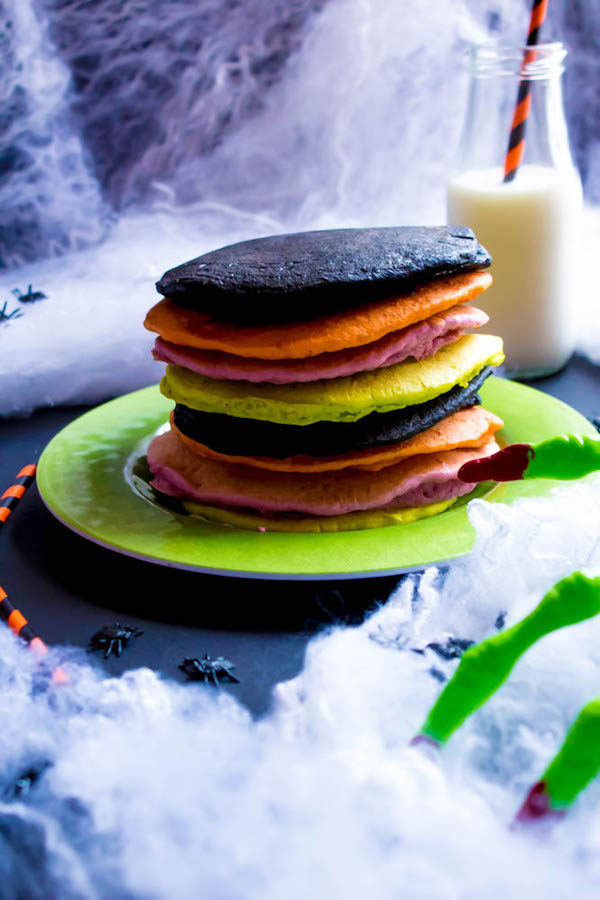These Halloween Pancakes are a fun and easy breakfast to enjoy this Halloween!