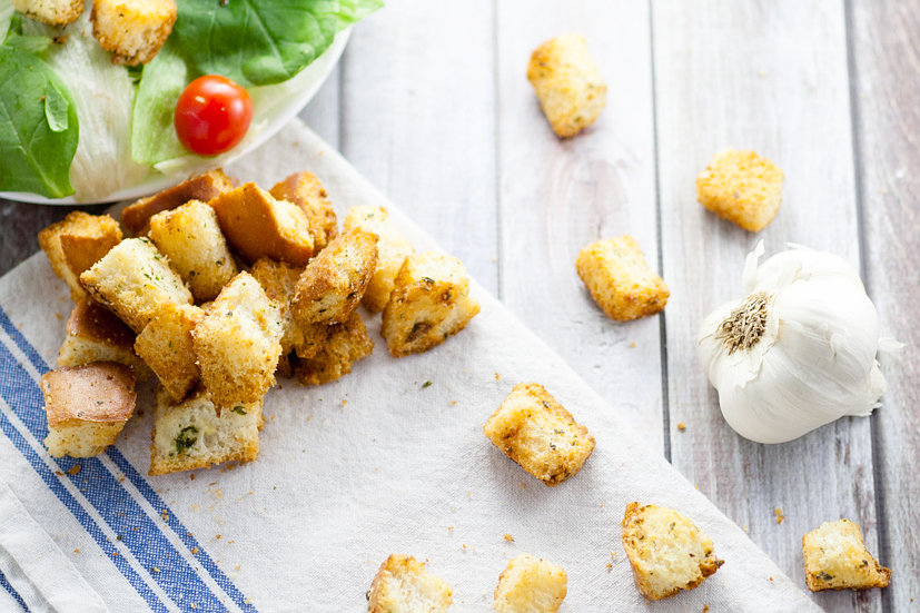 Homemade Garlic Croutons recipe - Skip the store bought croutons and make this crunchy, buttery, and zesty Homemade Garlic Croutons recipe for the perfect delicious topping on your favorite salad! These look so good. 
