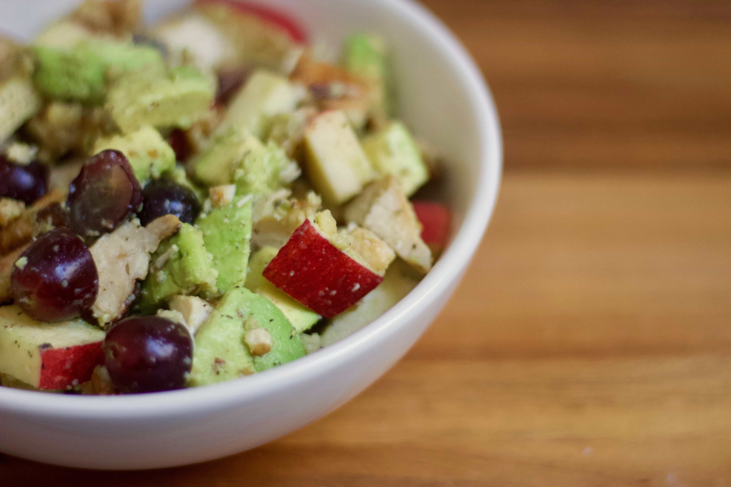 21 Day Fix Avocado Chicken Salad | Confessions of a Fit Foodie This Avocado Chicken Salad is a quick and easy, clean and healthy, 21 Day Fix approved meal. No mayo is in this salad, just avocado, walnuts, grapes, and apples.