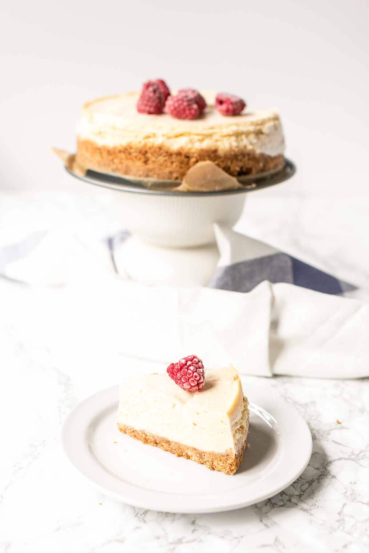 It is soft, rich and slightly dense with a mousse-like consistency. This Instant Pot cheesecake is the best. It is the ultimate dessert that you can prepare in your pressure cooker. Bake this New York cheesecake in about half an hour.