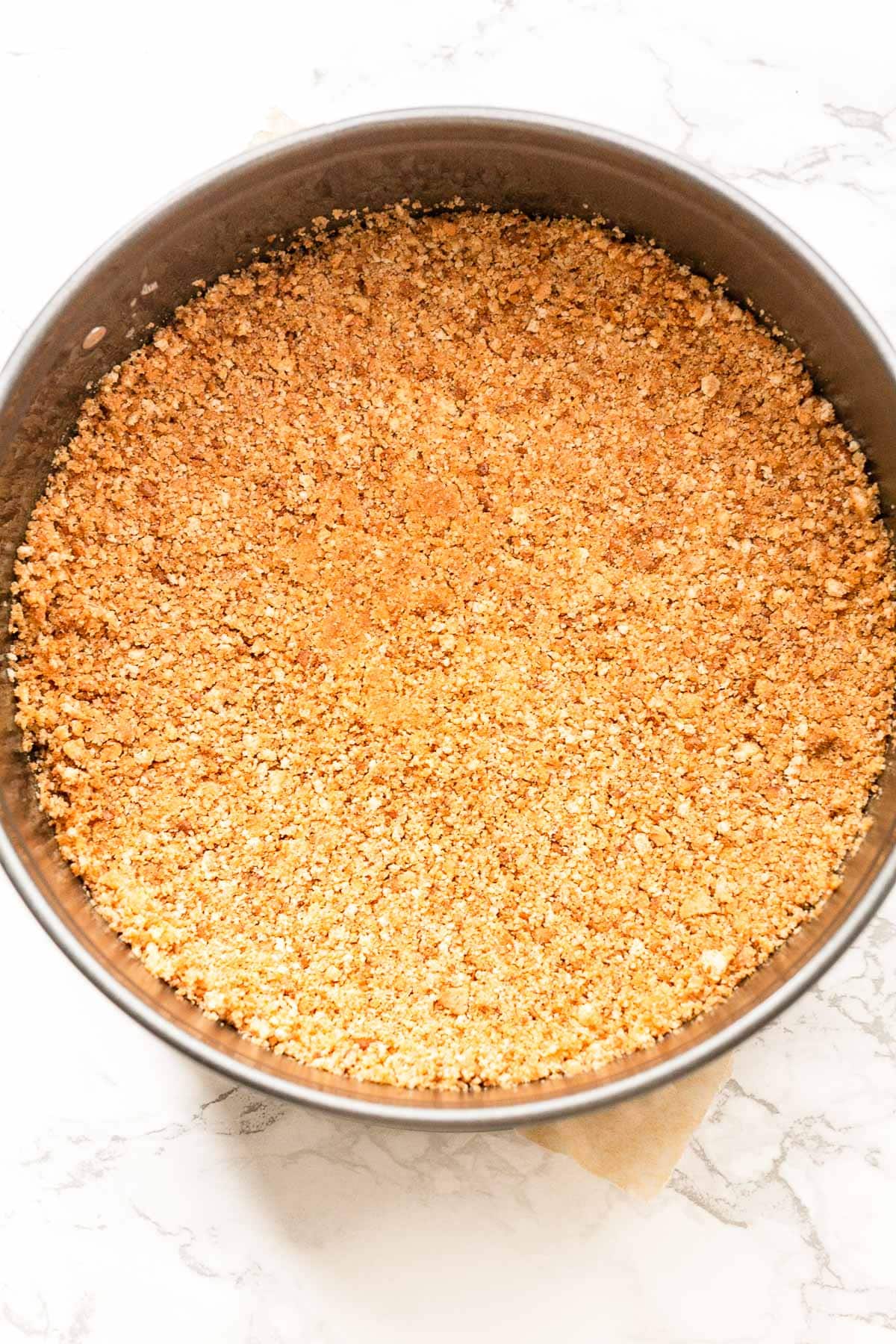 It is soft, rich and slightly dense with a mousse-like consistency. This Instant Pot cheesecake is the best. It is the ultimate dessert that you can prepare in your pressure cooker. Bake this New York cheesecake in about half an hour.