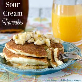 Sour Cream Pancakes | realmomkitchen.com