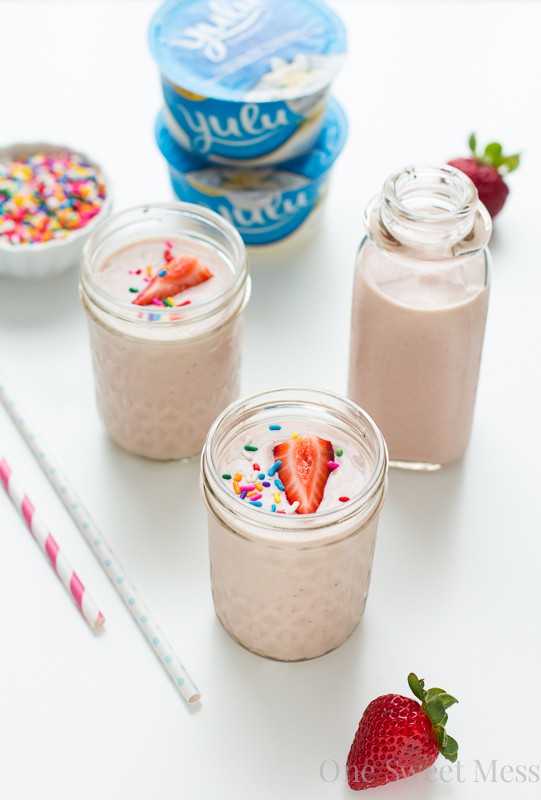 Strawberry-Banana Cake Batter Smoothie 