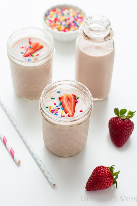 Strawberry-Banana Cake Batter Smoothie 