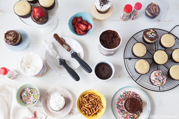 Birthday Cupcake Decorating Party from thelittlekitchen.net Birthday Cupcake Decorating Party from thelittlekitchen.net