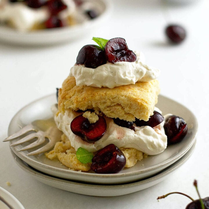 unclose look at cherry shortcake with vanilla biscuits