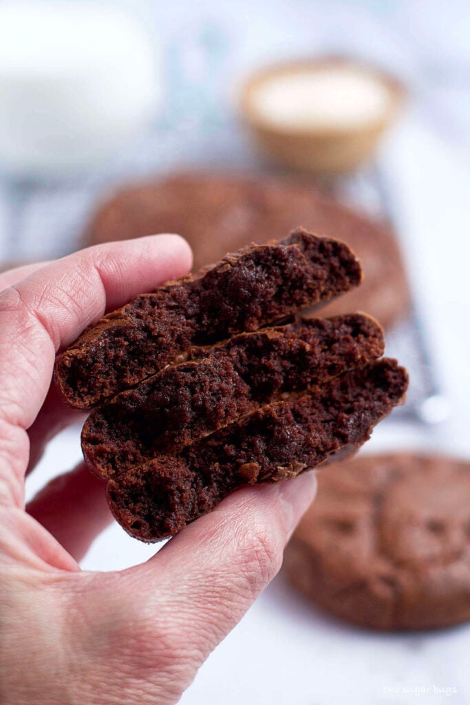 inside look at the rich, fudgy middles of brownie crinkle cookies
