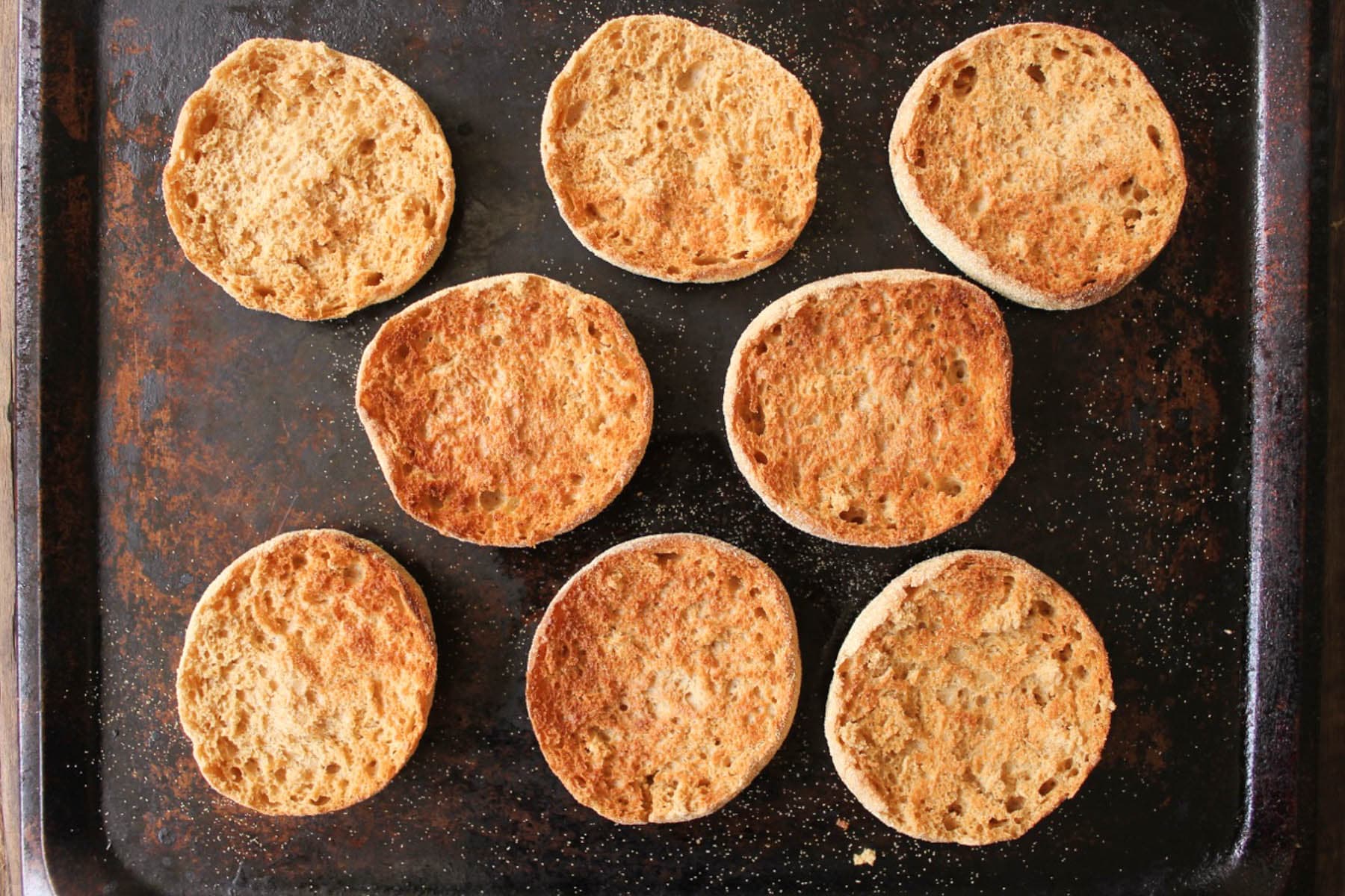 goat-cheese-and-sun-dried-tomato-egg-sandwiches-with-crispy-prosciutto-step-5