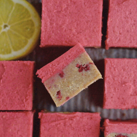 inside view of a lemon raspberry bar