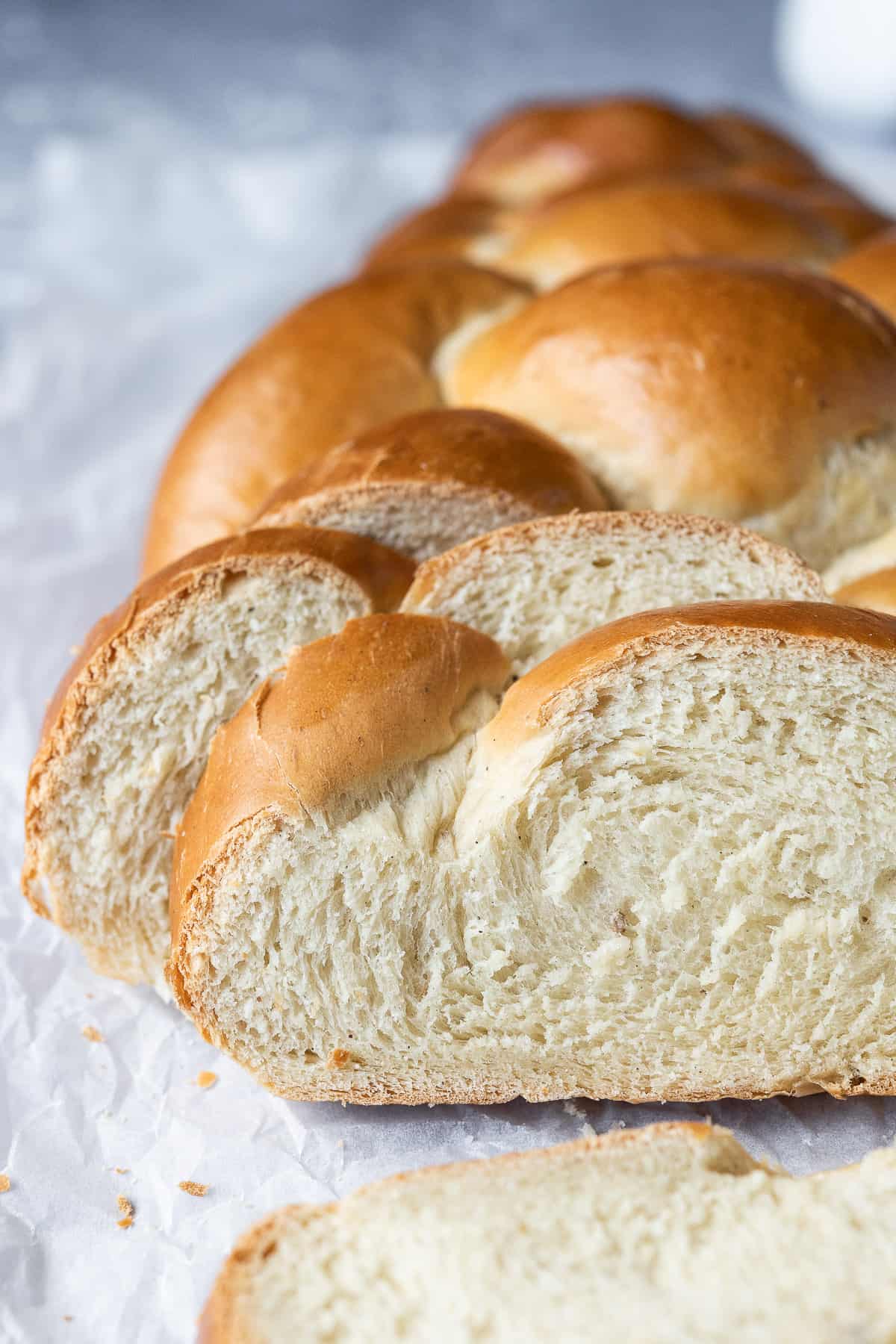 Close up of the sliced loaf of bread.