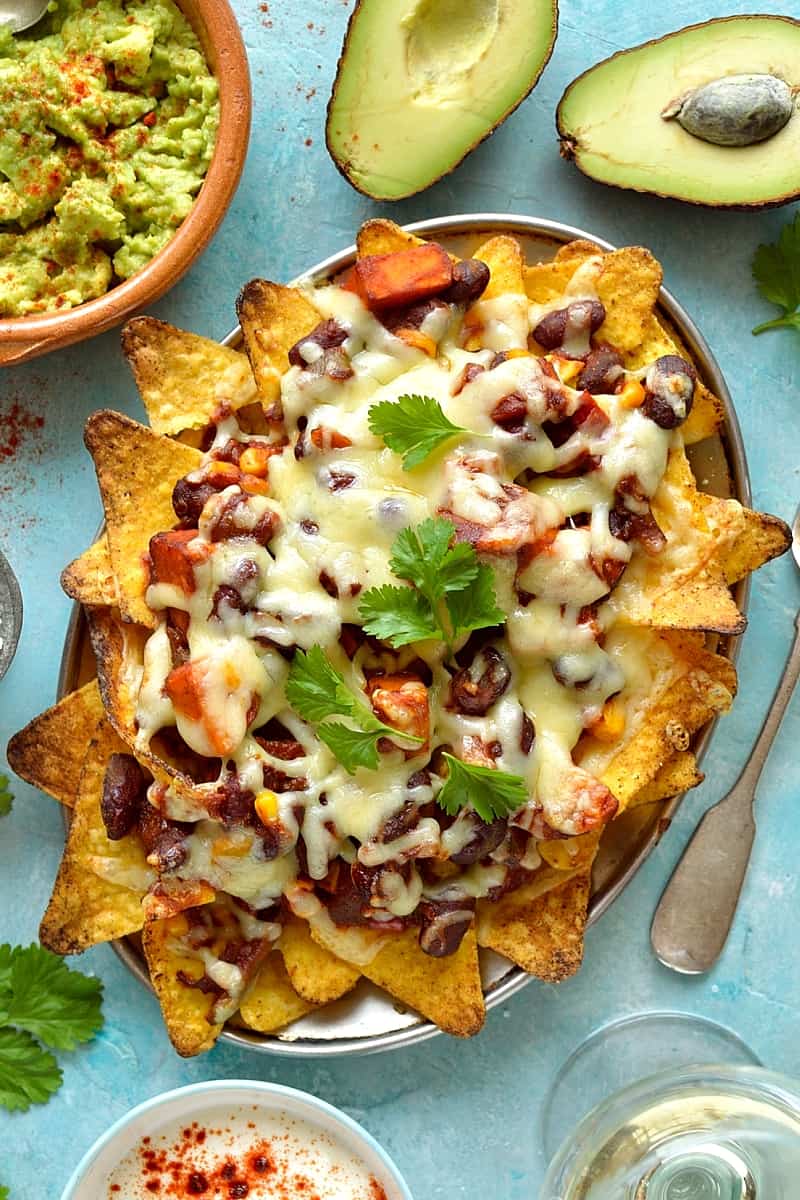veggie chilli topped nachos