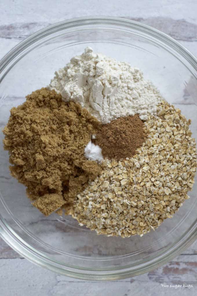 oatmeal base ingredients in a glass bowl